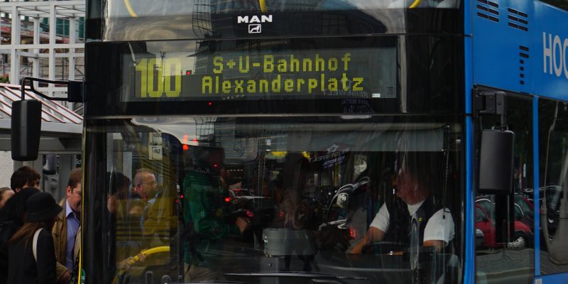Bus 100 - quer durch die Berliner City