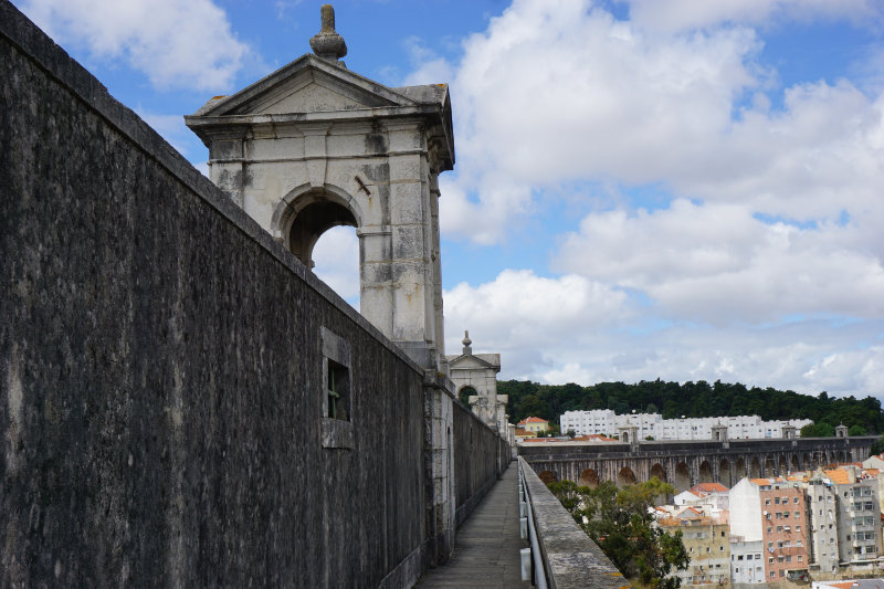 Geheimtipp für Lissabon - Spaziergang auf dem Aquädukt