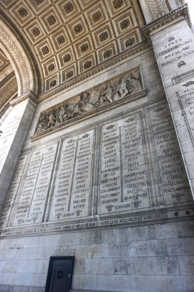 Arc de Triomphe - ein Pflichtbesuch in Paris