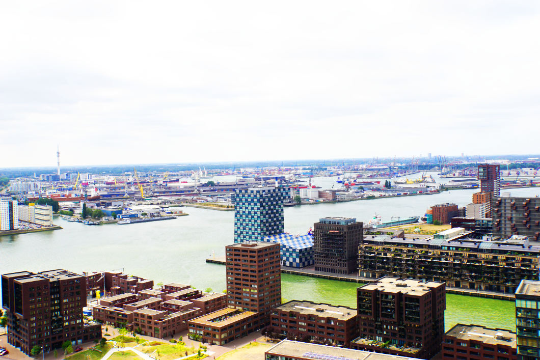 Blick auf den Hafen von Rotterdam