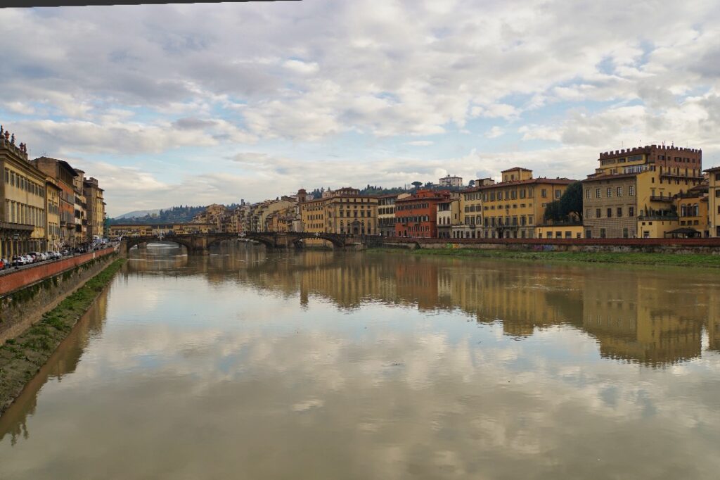 Arno Fluss in Italien
