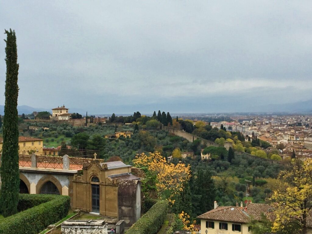 Blick von der Basilika San Miniato al Monte über Florenz