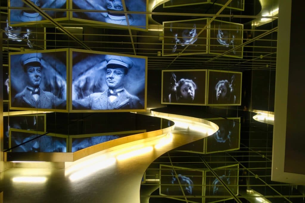 Eingang zur Dauerausstellung Museum für Film und Fernsehen