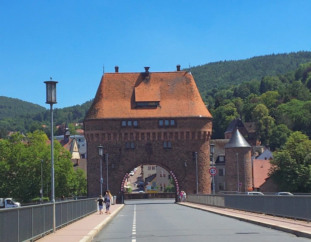 Mainbrücke zur Altstadt 