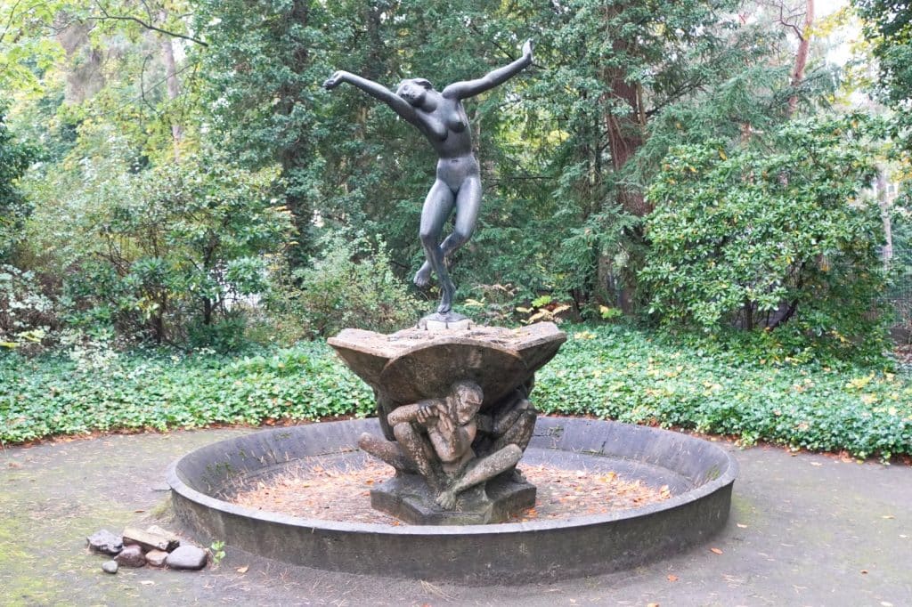 Tänzerinnenbrunnen von Georg Kolbe