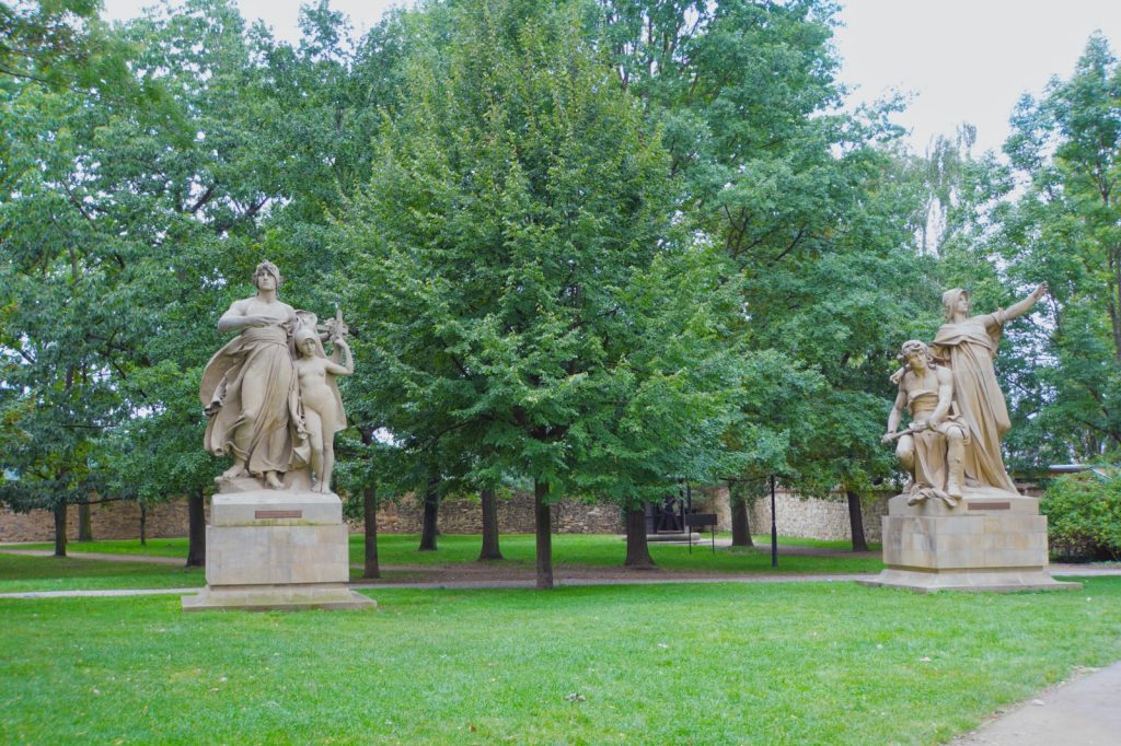 Prag Statuen im Park von Vyšehrad