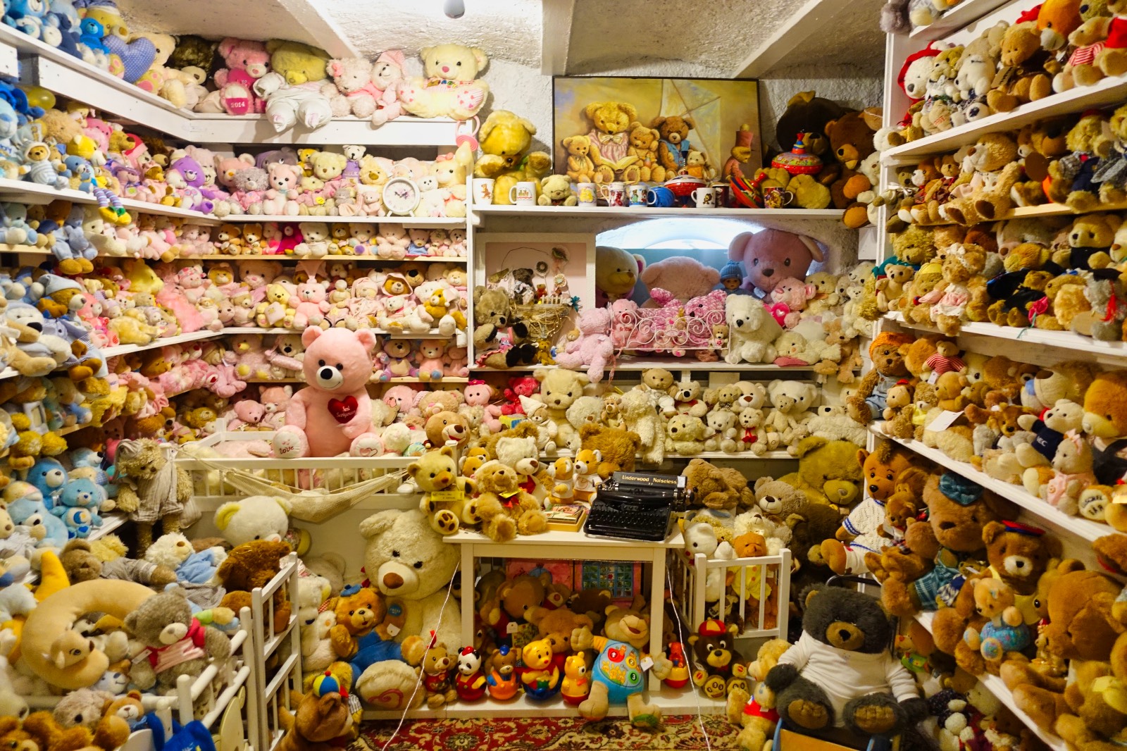 Christmas House Carlsbad and a huge teddy bear collection