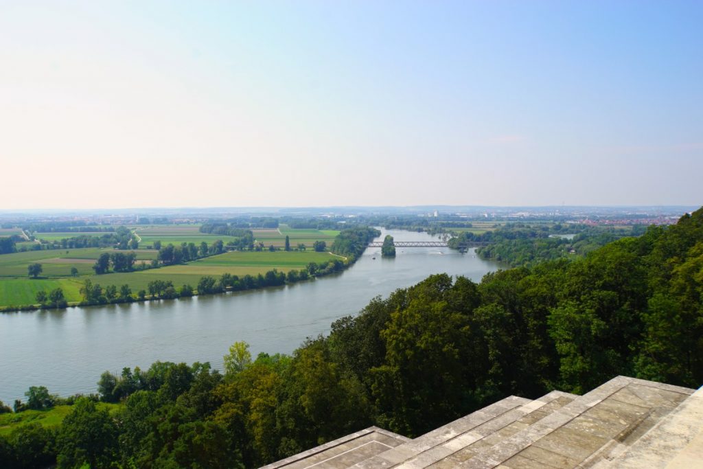Ausblick von Walhalla über die Donau