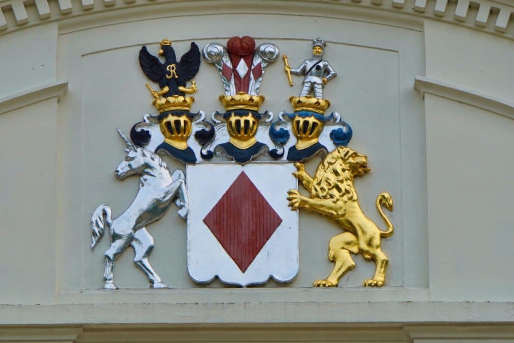 Wappen über dem Schlosseingang
