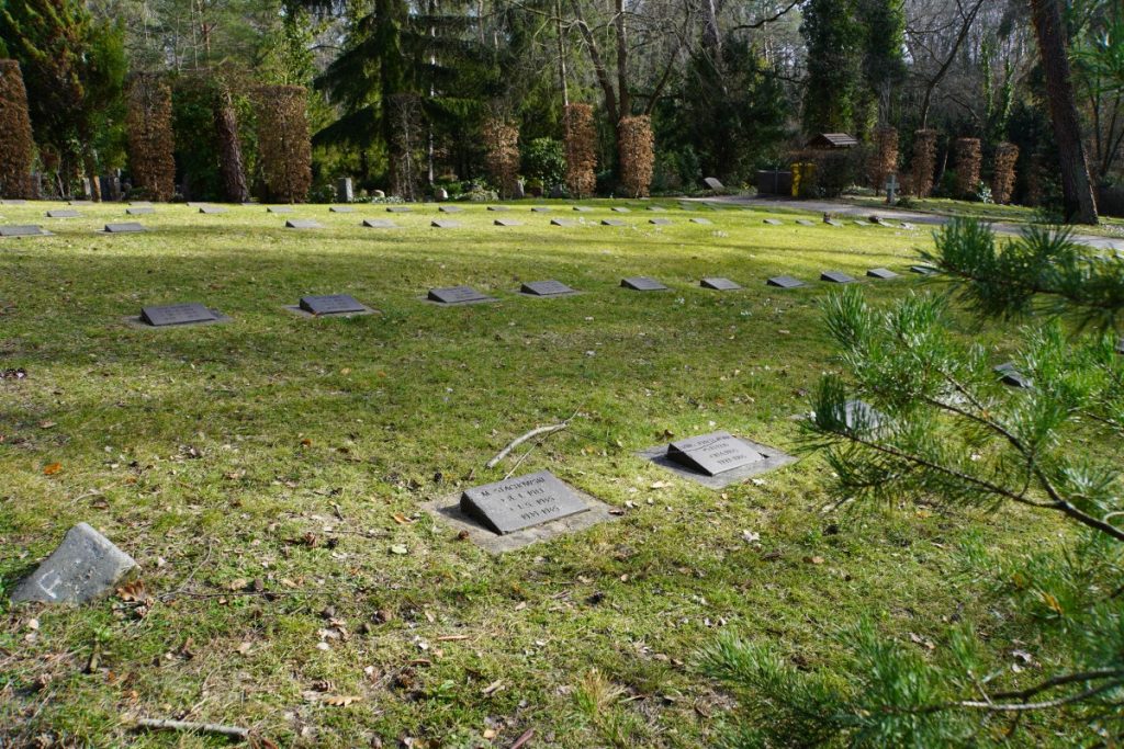 Kriegsgräber auf dem Friedhof Heerstrasse
