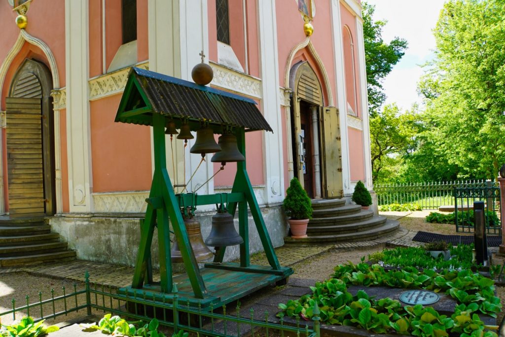 Kirchenglocken an der Kirche der russischen Kolonie in Potsdam