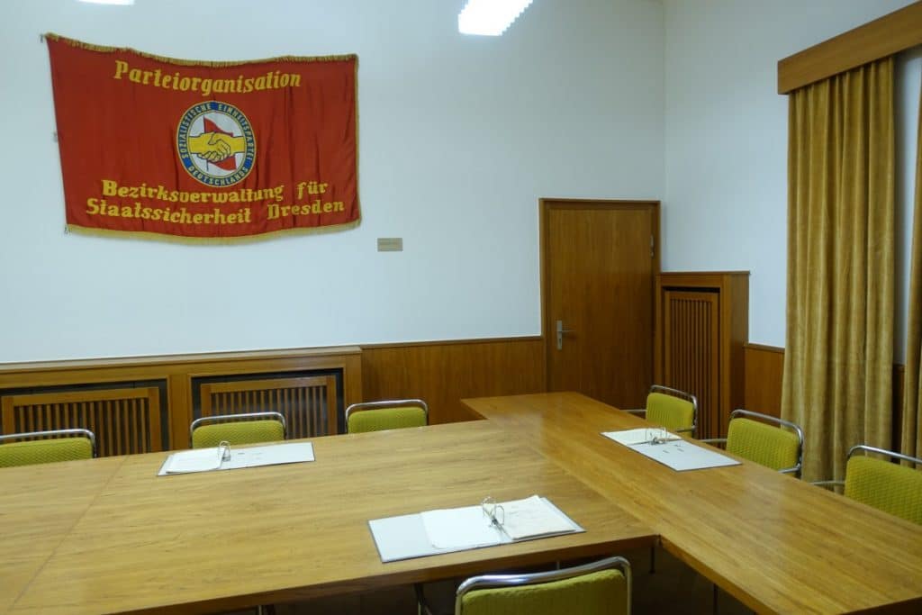 Beratungsraum der Dresdner Bezirksverwaltung