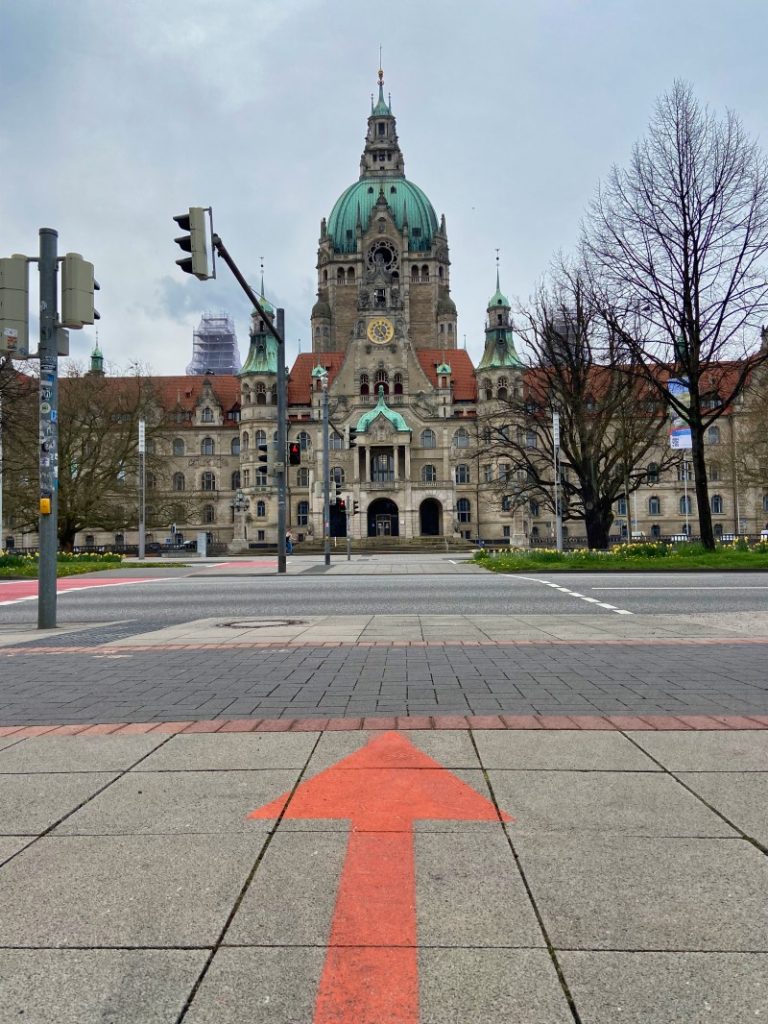 Rote Faden von Hannover zum Rathaus
