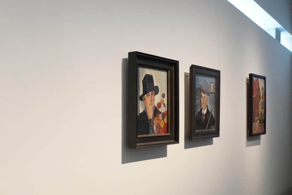 Bilder in einer Ausstellung in Osnabrück