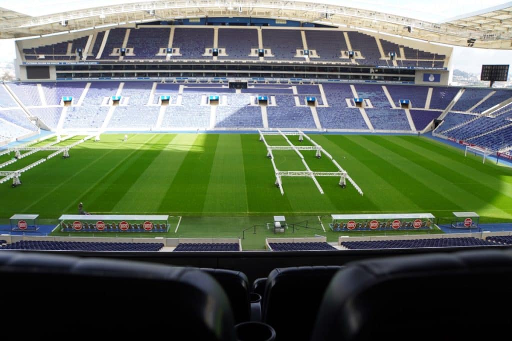 Blick auf das Spielfeld des Estádio do Dragão