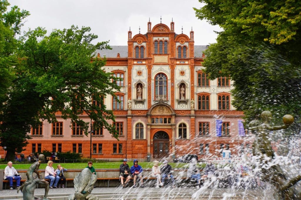 Haupthebäude Rostocker Universität