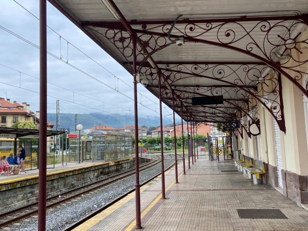Bahnhof auf der Reise nach Bilbao