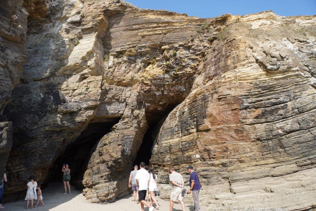 Felsgänge - Höhlen am Playa de las Catedrales 