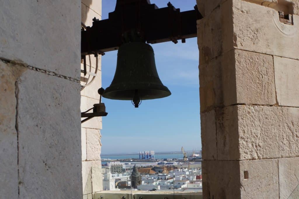 Glocke im Uhrenturm von Cádiz