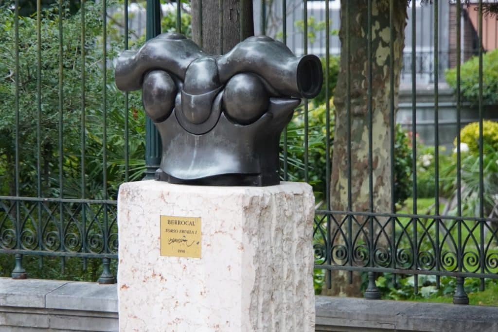 Skulptur eines Torsos