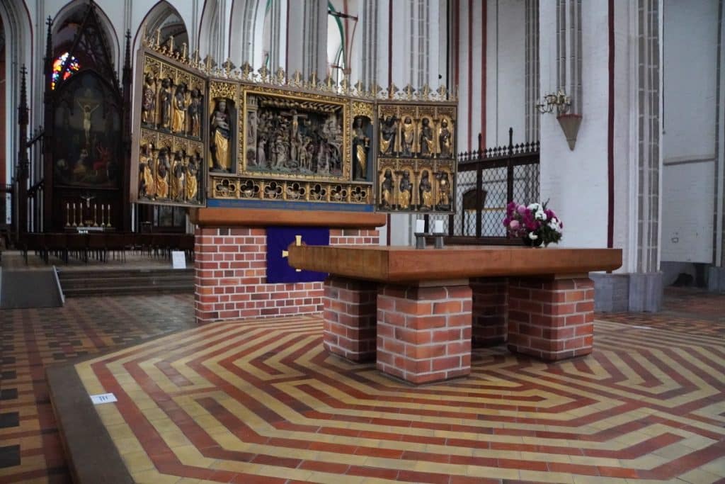 neuer Altar Schweriner Dom