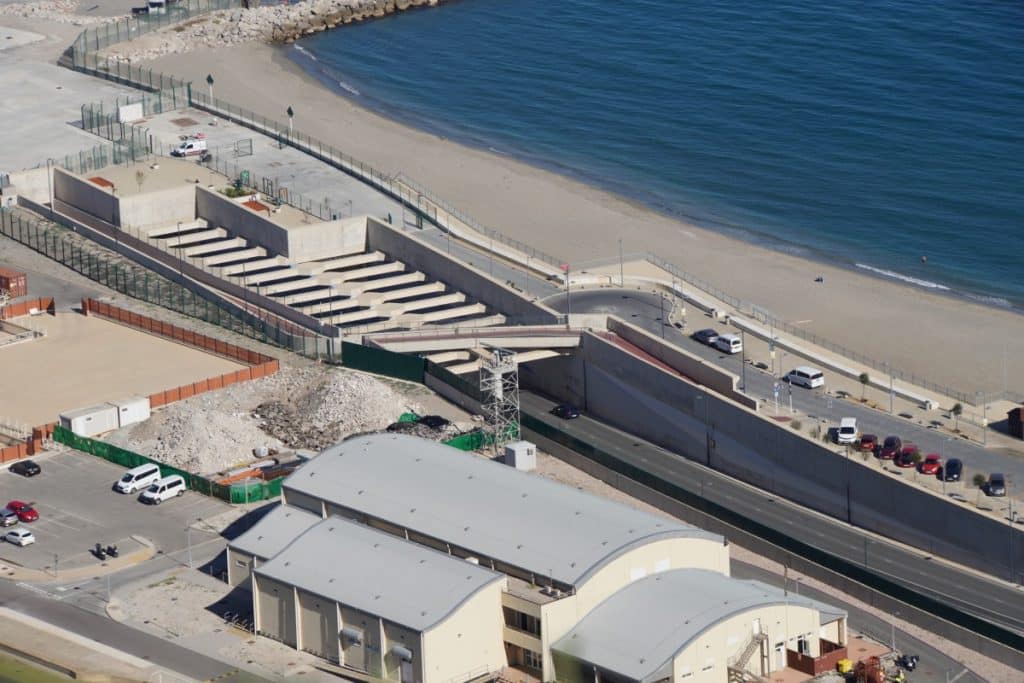 neuer Tunnel unter der Start- und Landebahn Gibraltar