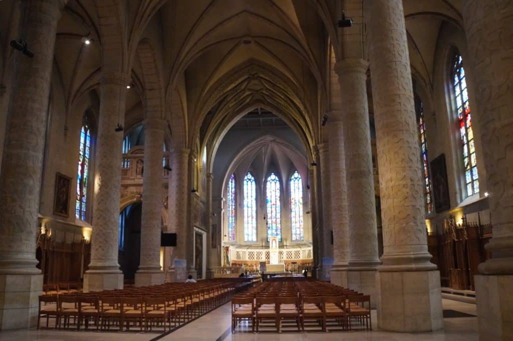 Kirchenschiff der Kathedrale in Luxemburg-Stadt