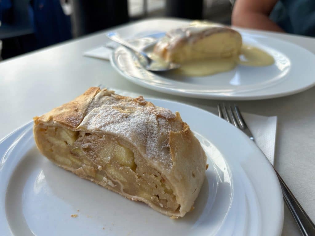 Strudel im Cafe Central