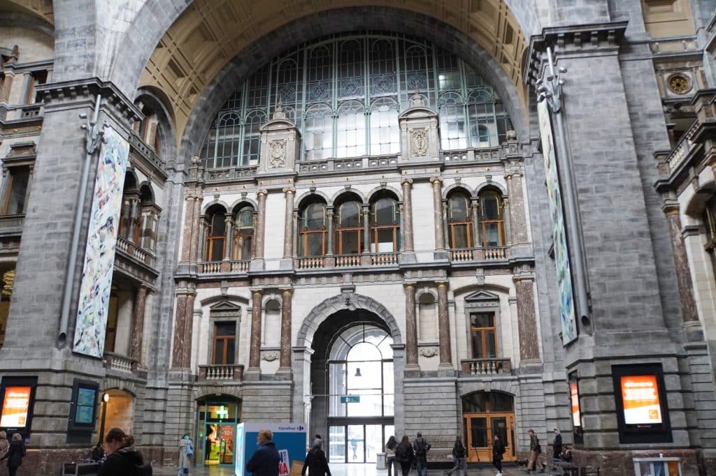 Eisenbahnkathedrale von Antwerpen