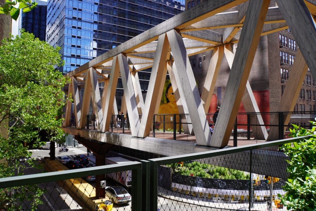 moderner Zubringer zur High Line in New York