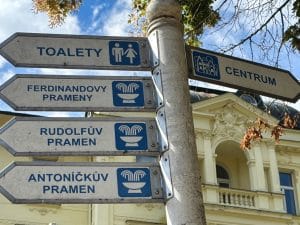 Kur Marienbad: Hinweis auf verschiedene Heilquellen