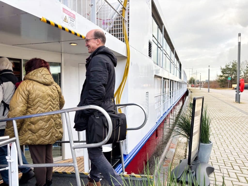 Einschiffung beginnt Belvedere von nicko cruises