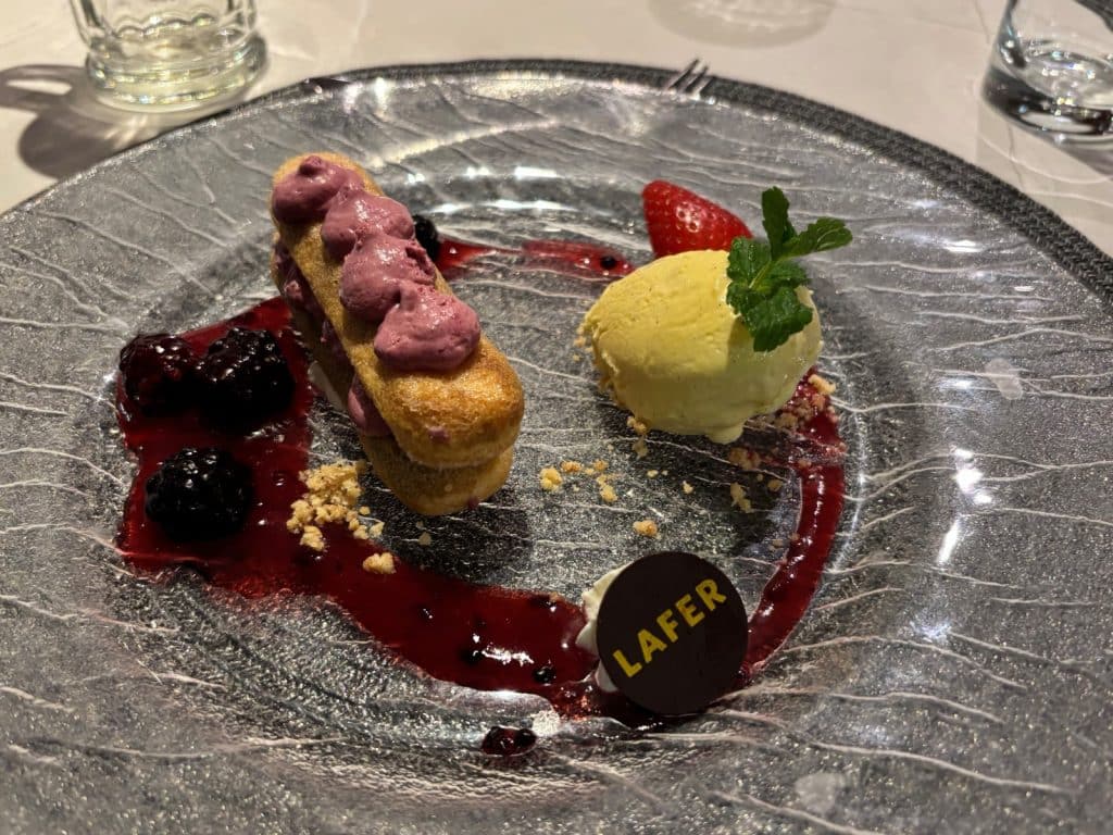 Nachspeise Galaessen, Belvedere von nicko cruises